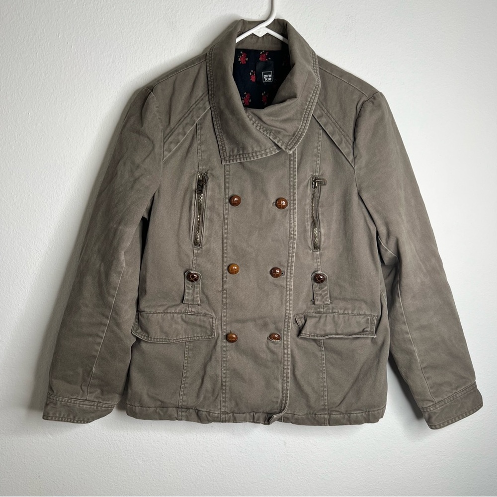 PLM Women Jacket It doesn’t Have a Tag the Measurements are in The Description
